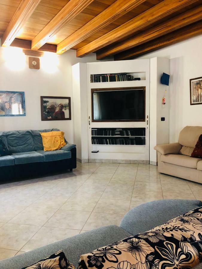 Villamoreno Merlara 외부 사진
